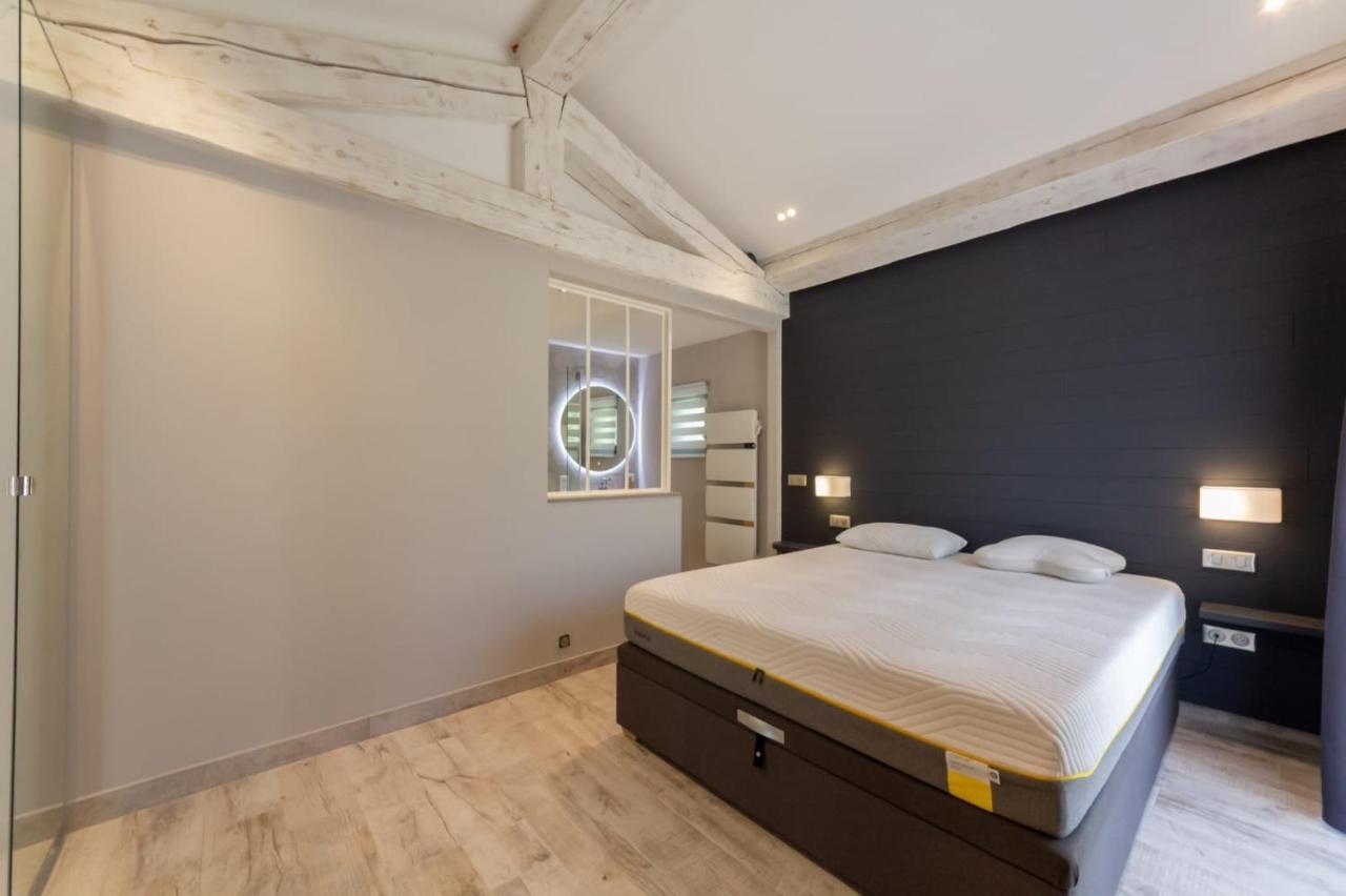 Villa Les Trois J 格里莫 外观 照片